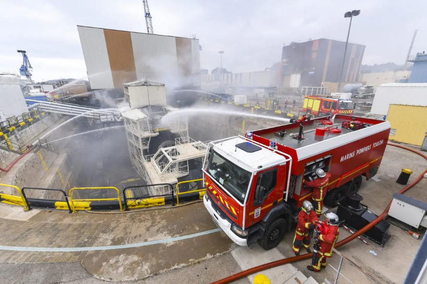 Un éclairage serait à l'origine de l’incendie du sous-marin nucléaire Perle à Toulon