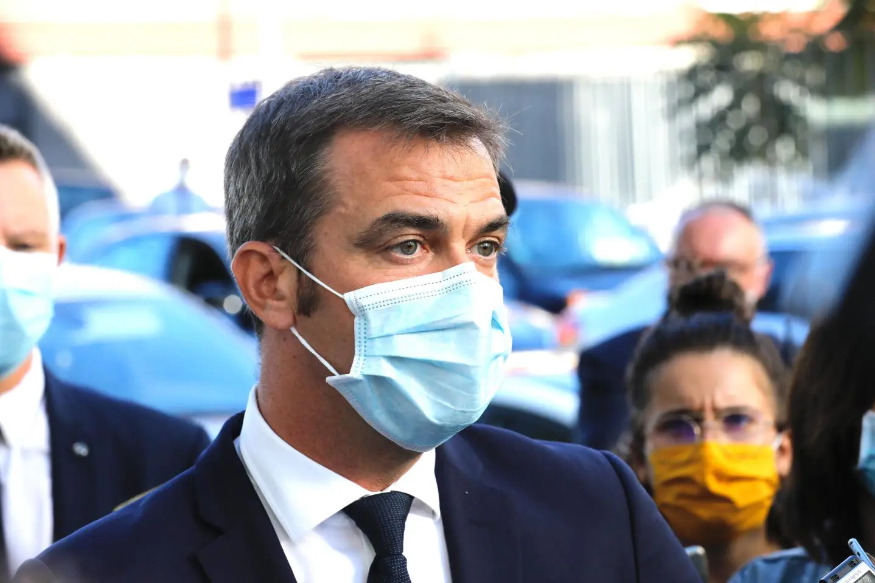 Zones d'alerte, rassemblements, fermetures des bars... Ce qu'il faut retenir des nouvelles mesures face à la propagation du coronavirus en France